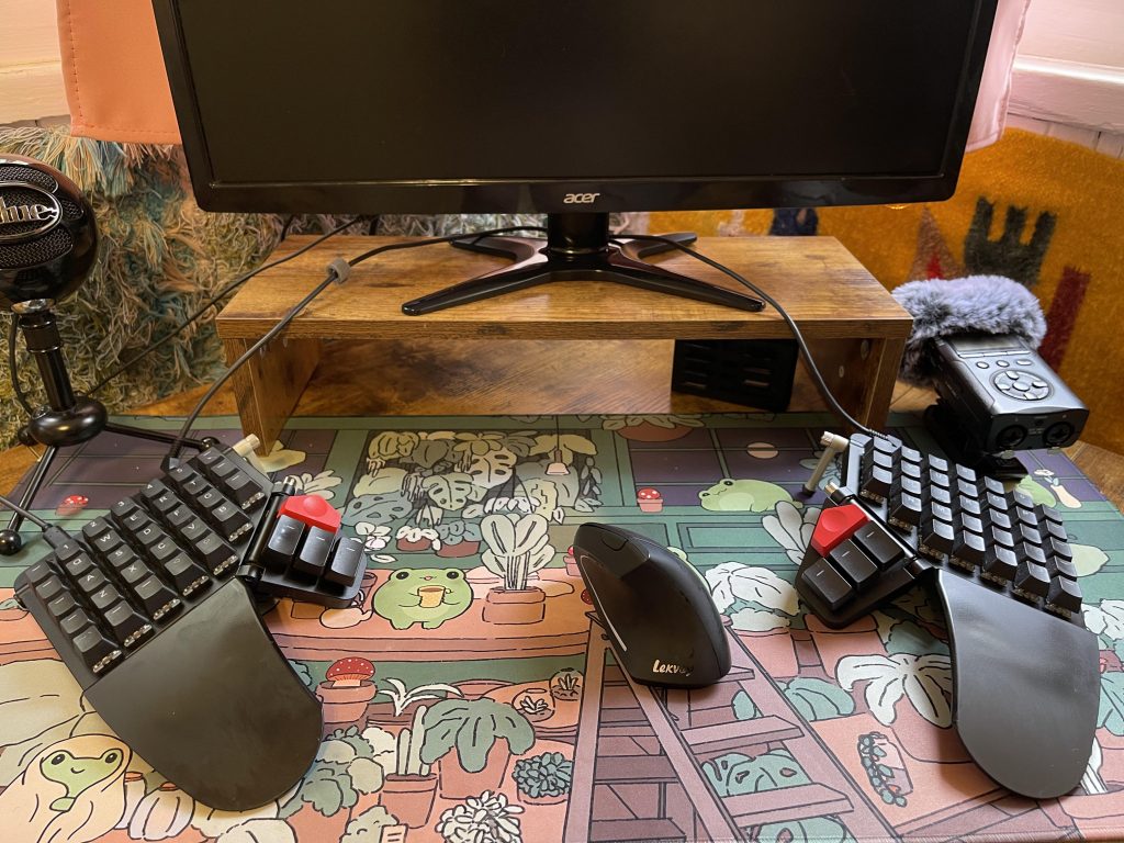 ergonomic keyboard and mouse